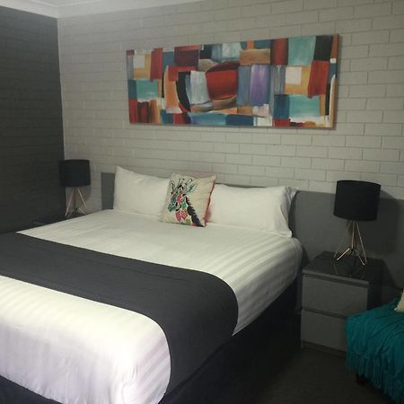 Blue Violet Motor Inn Toowoomba Esterno foto