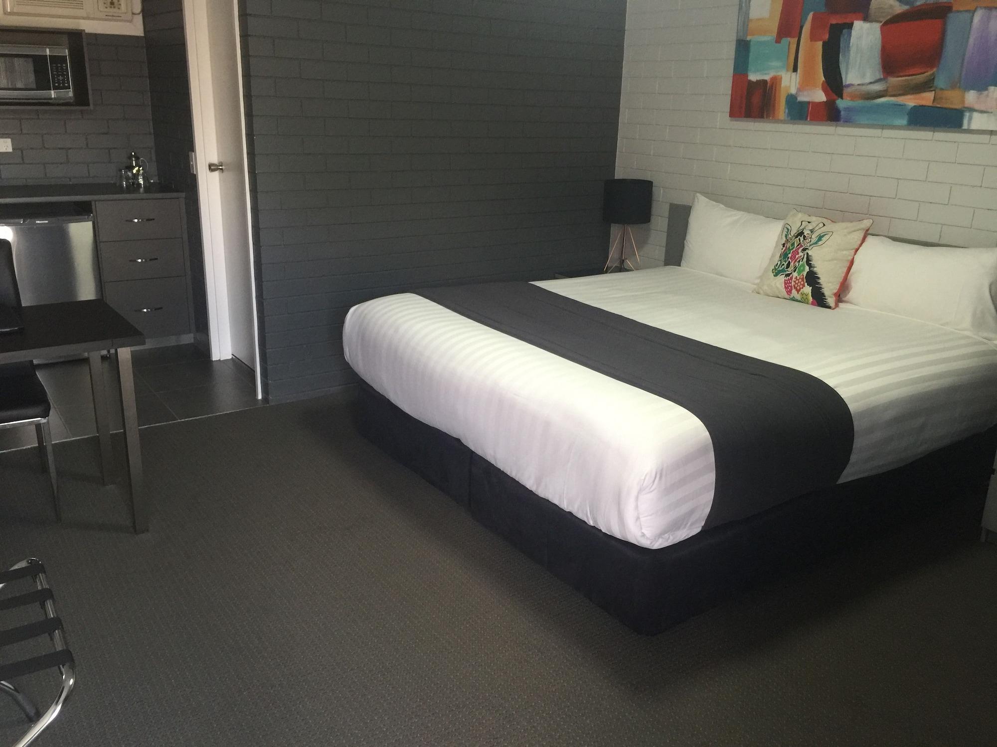 Blue Violet Motor Inn Toowoomba Esterno foto