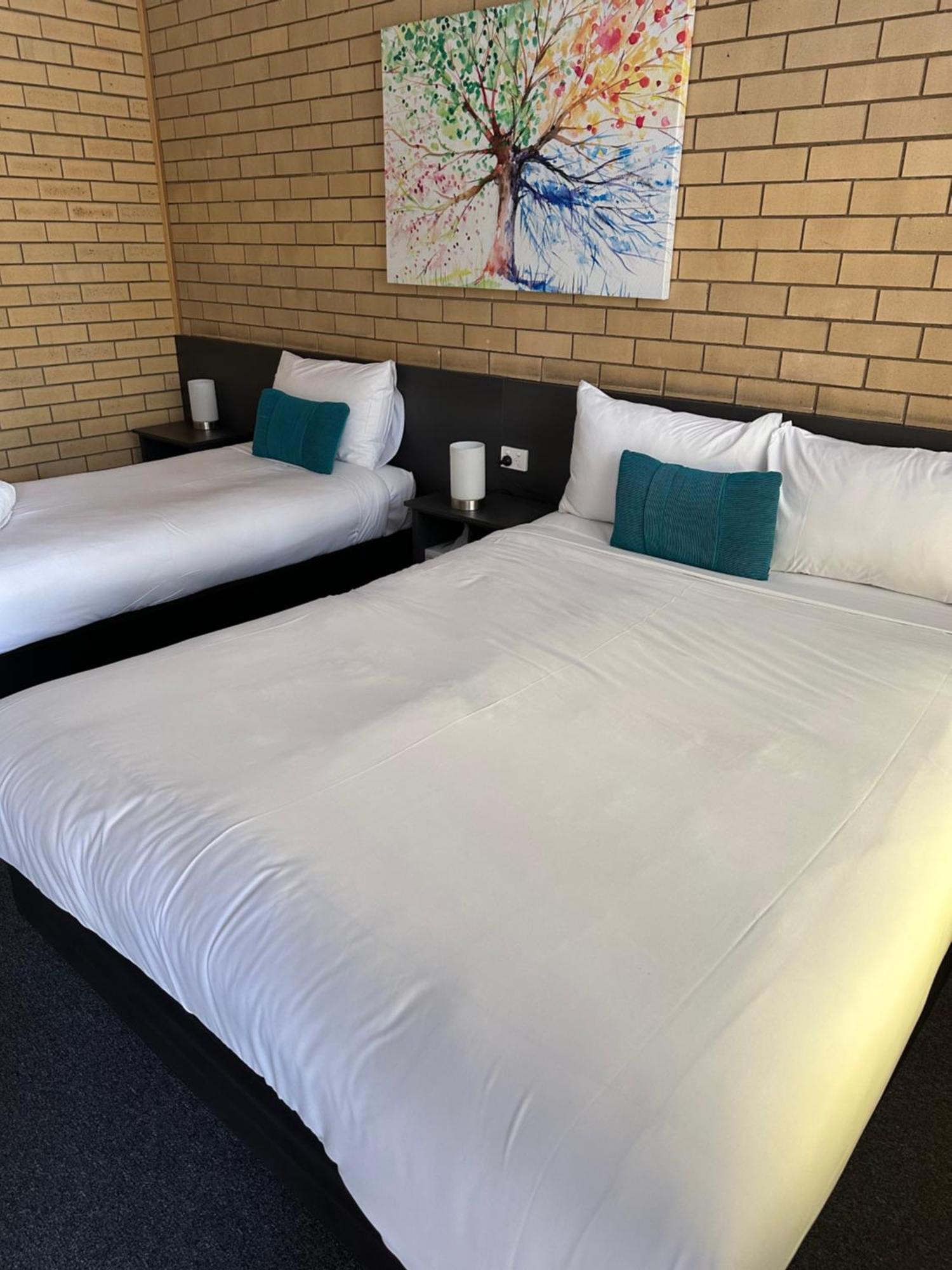 Blue Violet Motor Inn Toowoomba Esterno foto