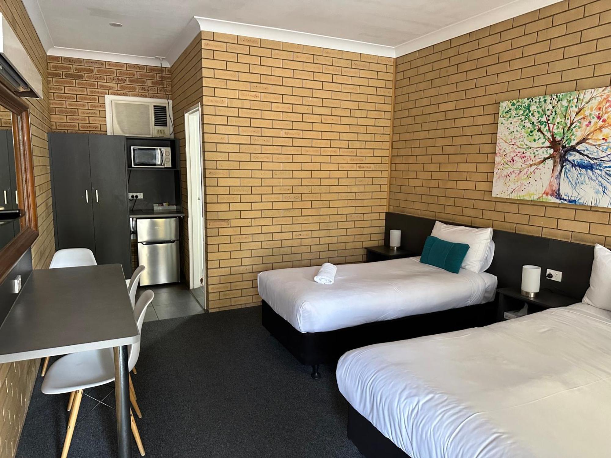 Blue Violet Motor Inn Toowoomba Esterno foto