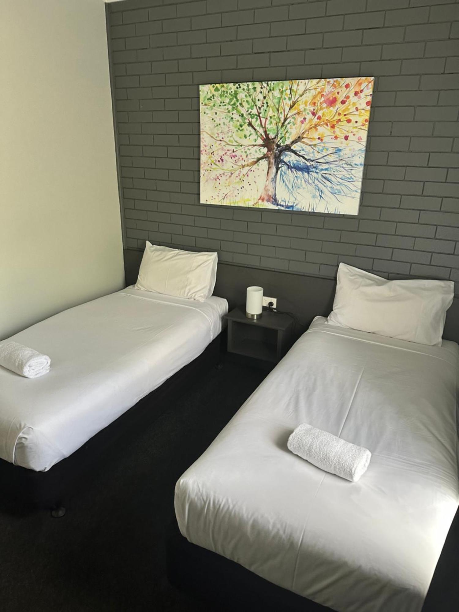 Blue Violet Motor Inn Toowoomba Esterno foto