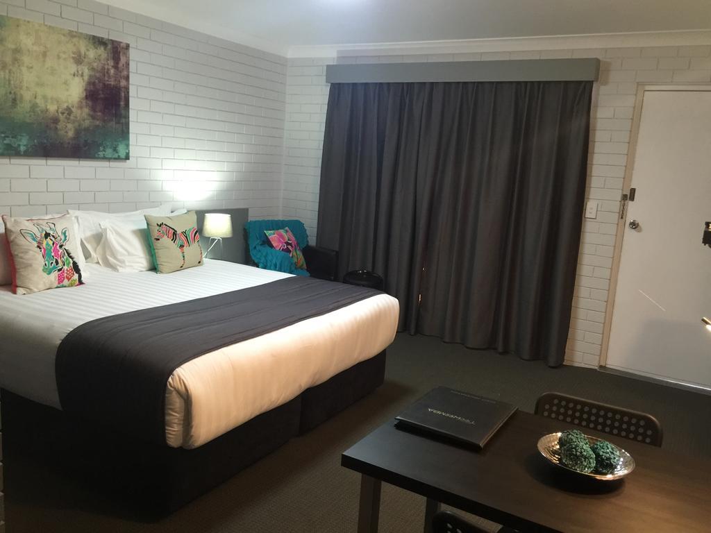 Blue Violet Motor Inn Toowoomba Esterno foto