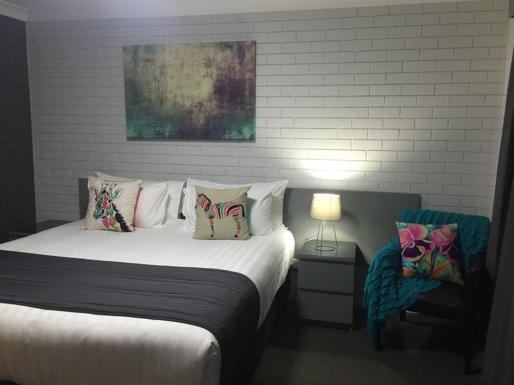 Blue Violet Motor Inn Toowoomba Esterno foto