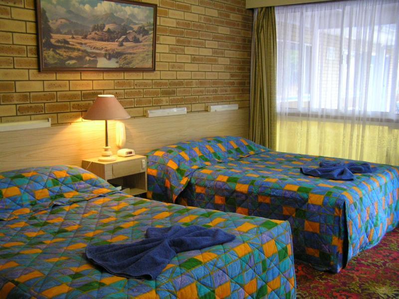 Blue Violet Motor Inn Toowoomba Esterno foto