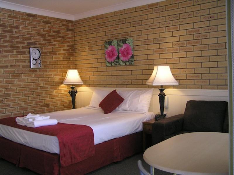 Blue Violet Motor Inn Toowoomba Esterno foto