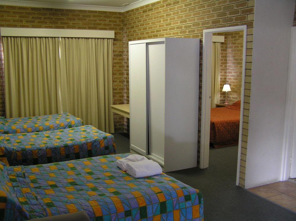 Blue Violet Motor Inn Toowoomba Esterno foto