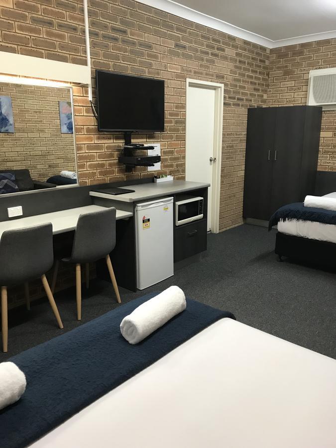 Blue Violet Motor Inn Toowoomba Esterno foto